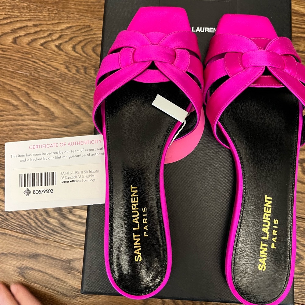 NEW unworn, box and dust bag YSL tribute slides in RARE limited edition pink